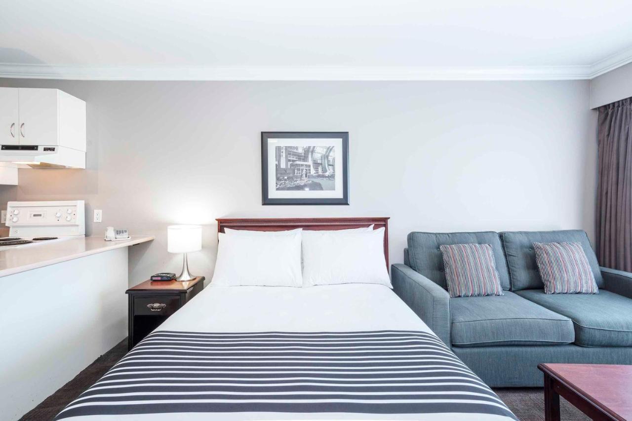 Sandman Hotel & Suites פרינס ג'ורג' מראה חיצוני תמונה