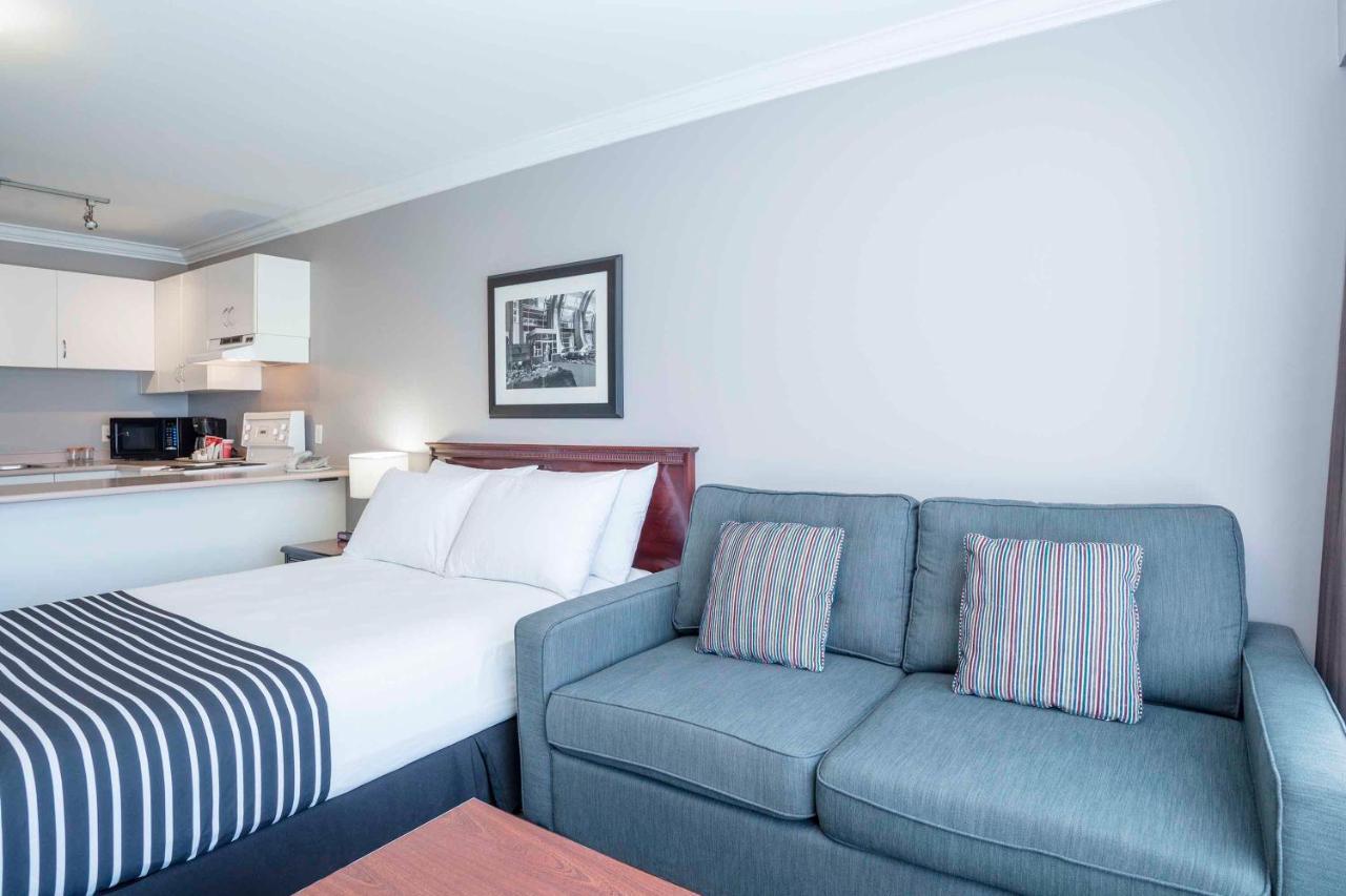 Sandman Hotel & Suites פרינס ג'ורג' מראה חיצוני תמונה