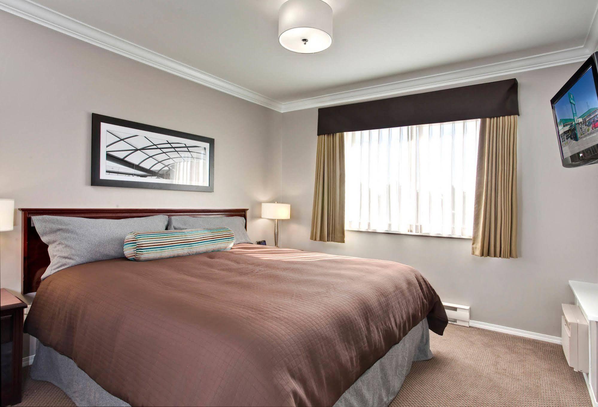 Sandman Hotel & Suites פרינס ג'ורג' מראה חיצוני תמונה