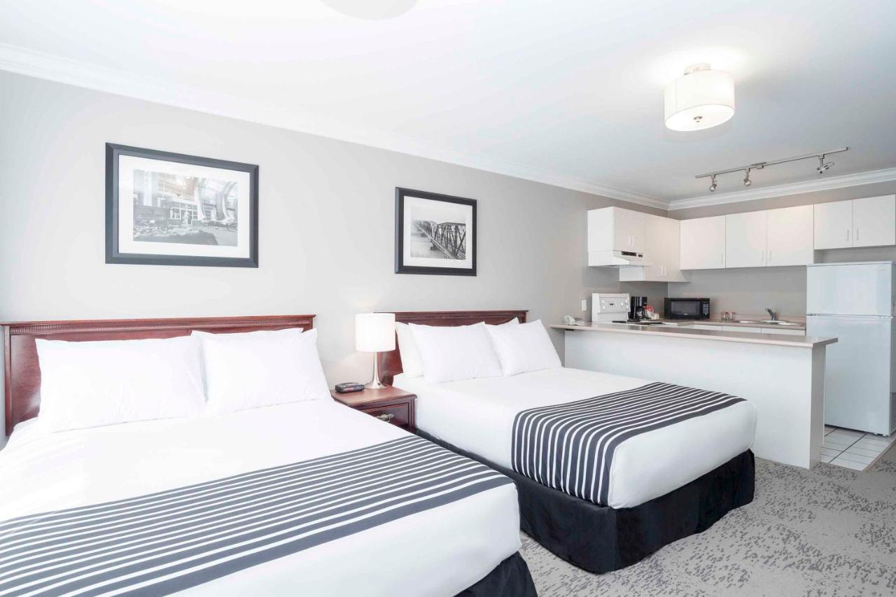 Sandman Hotel & Suites פרינס ג'ורג' מראה חיצוני תמונה