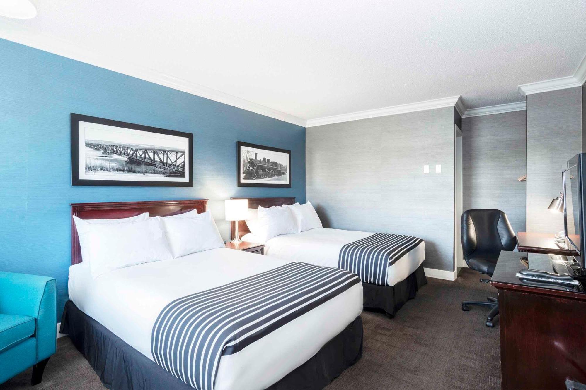 Sandman Hotel & Suites פרינס ג'ורג' מראה חיצוני תמונה