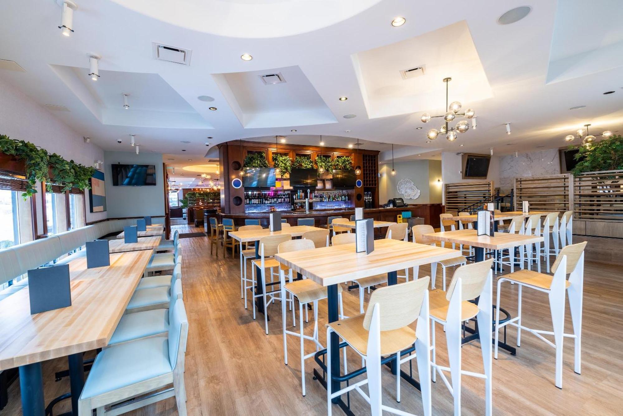 Sandman Hotel & Suites פרינס ג'ורג' מראה חיצוני תמונה